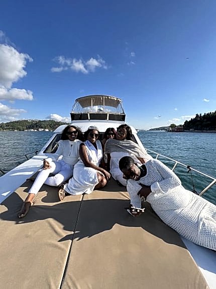 İstanbul Boğaz yat turu Constantine Yachts