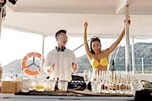 İstanbul özel tekne kiralama Boğaz turu